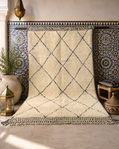 Isli Handwoven Beni Ourain Rug – Cream & black