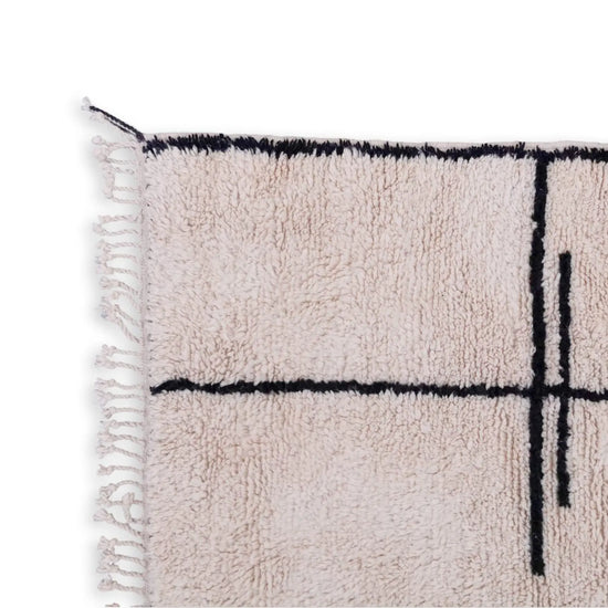 Zaina Minimalist Moroccan Berber Rug – Ivory & Black